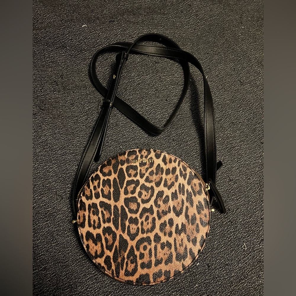 Nine West Circle Crossbody Purse ✨💖
